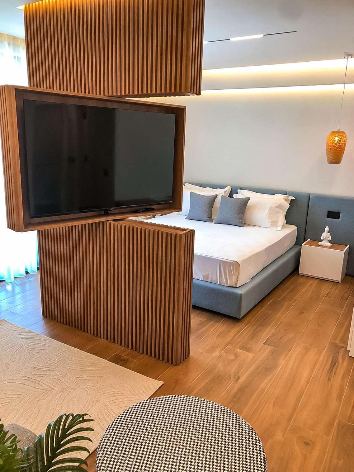 Hotel Teuta Ulcinj Kültér fotó